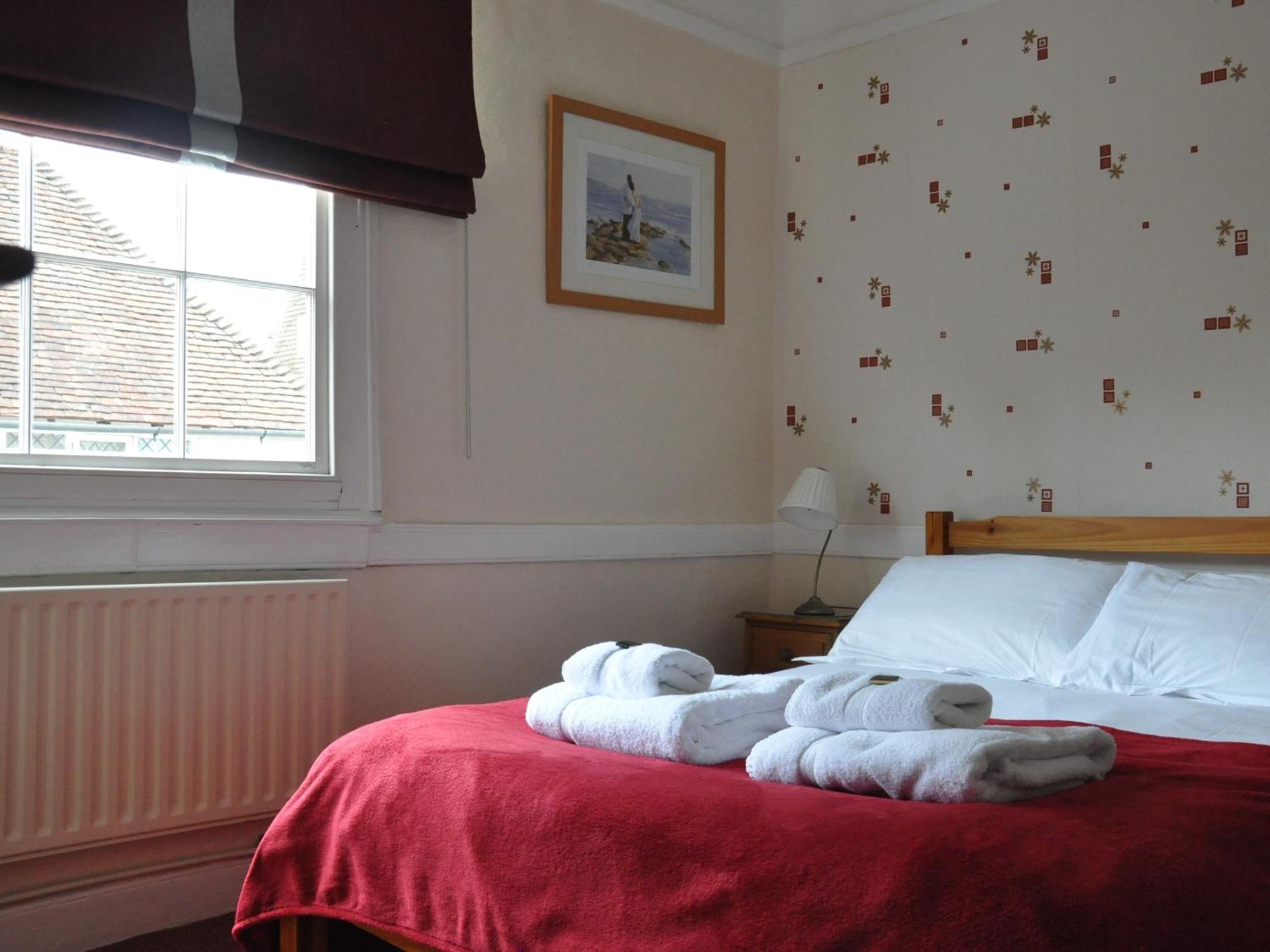 Rose And Crown B&B Burwash Room photo